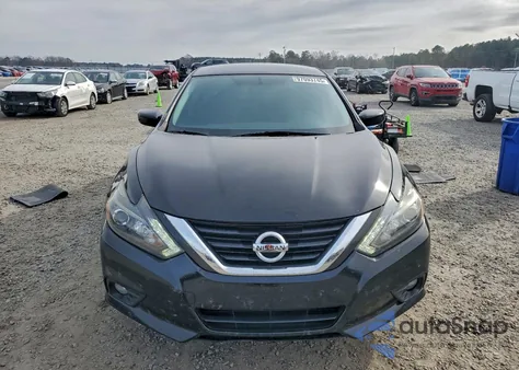2017 Nissan Altima 2.5 from USA, damaged, VIN 1N4AL3APXHC214356